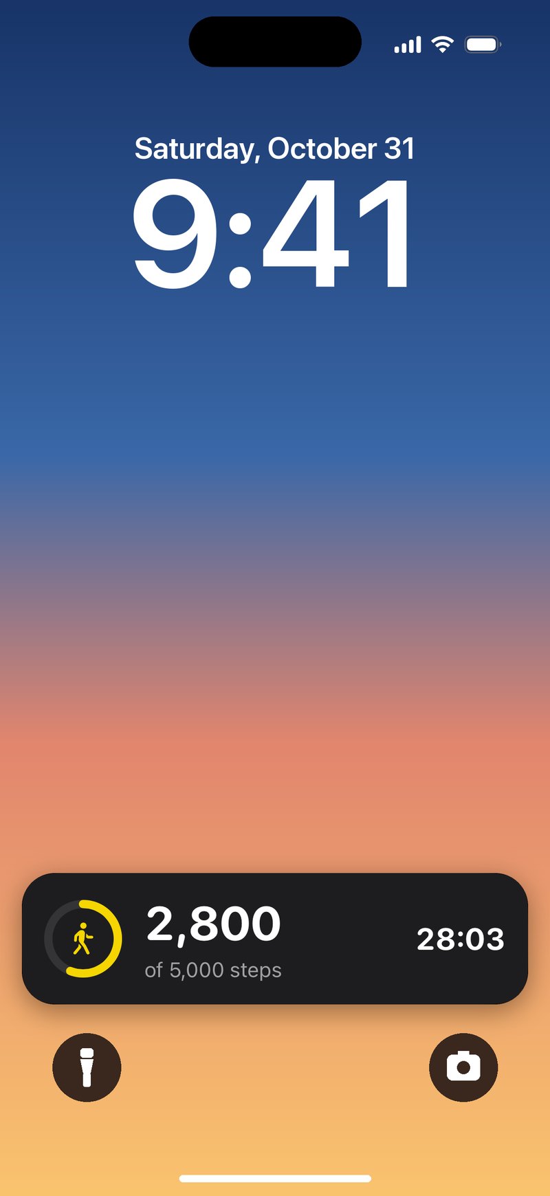 The Lock Screen with a live Walkey card: 2,800 of 5,000 steps.